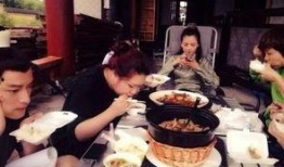 爆料聂枭10元盒饭视频,揭秘明星真实生活一面